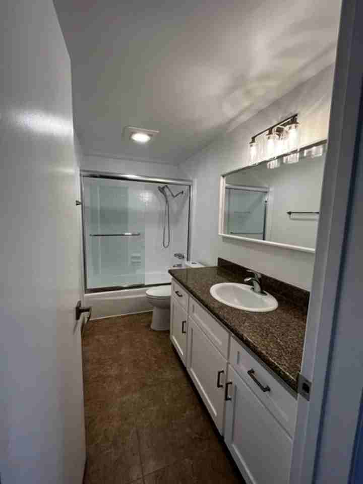 1380 W 9th Street - Photo 7 of 13