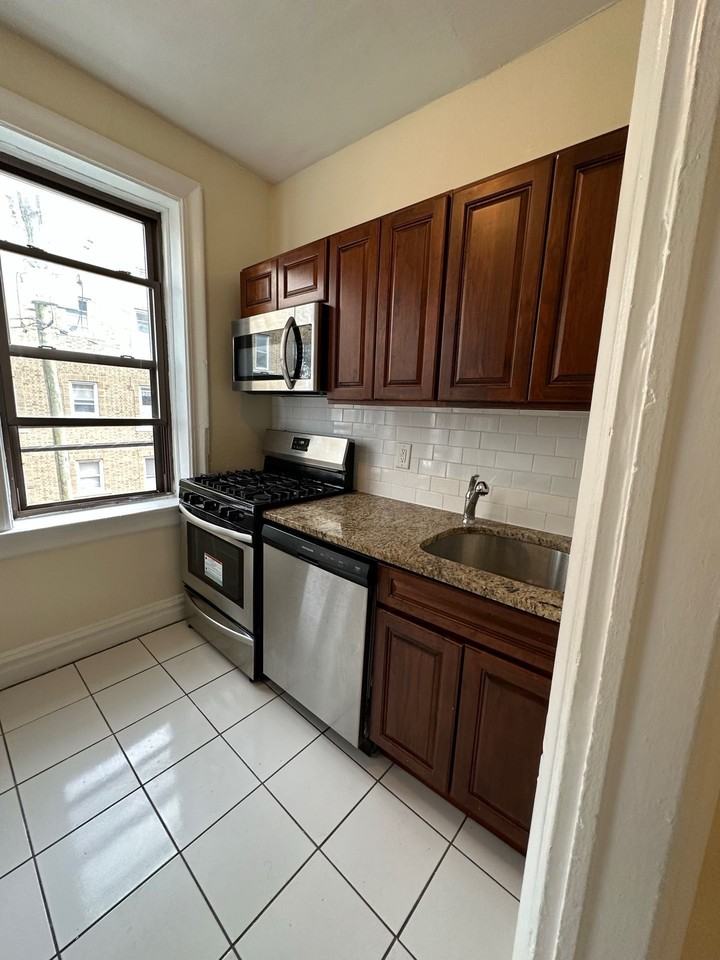 101 75th Street - Photo 2 of 7