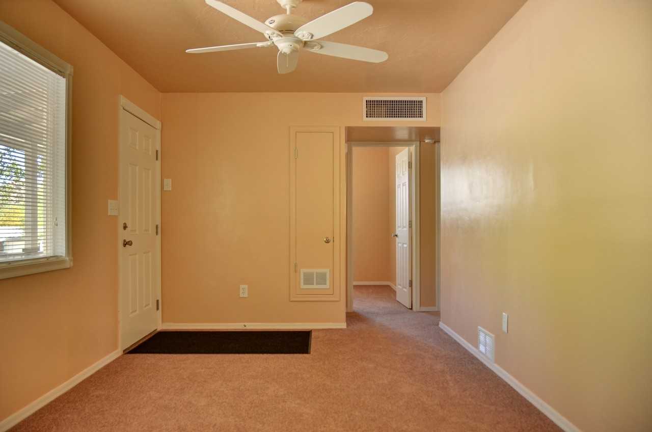 325 Gail Gardner Way - Photo 5 of 21