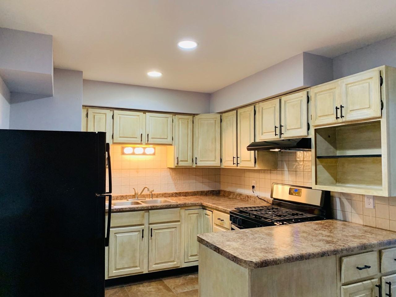 4732 42nd Ave - Photo 3 of 23