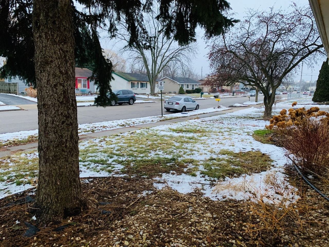 4732 42nd Ave - Photo 2 of 23