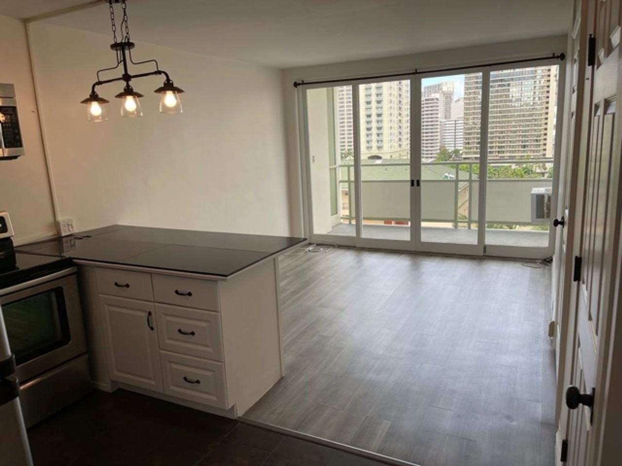 445 Kaiolu St #1108 - Photo 2 of 10