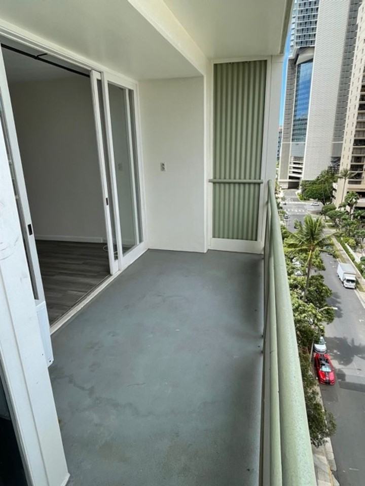 445 Kaiolu St #1108 - Photo 7 of 10