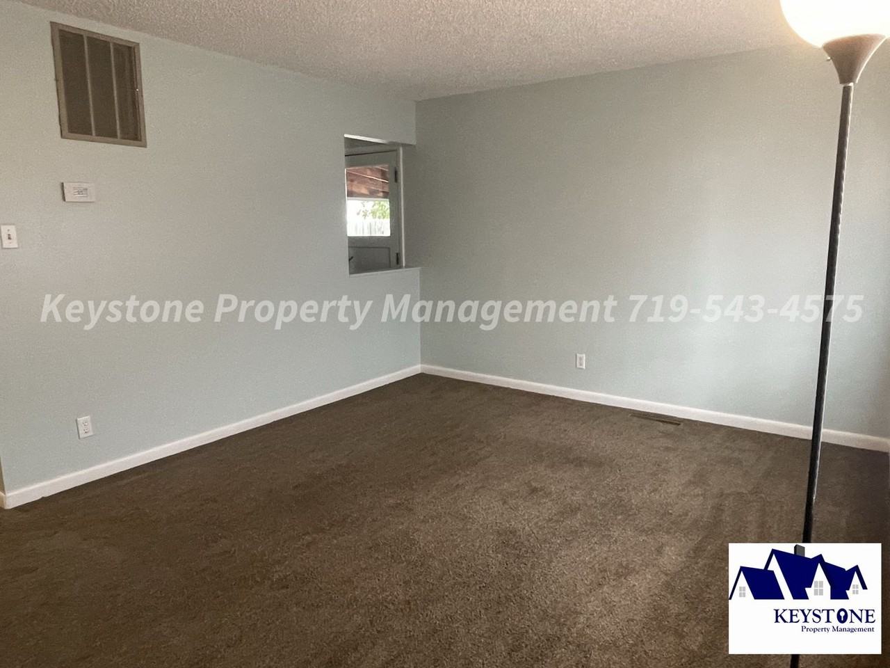 2580 Forsythia St - Photo 3 of 25