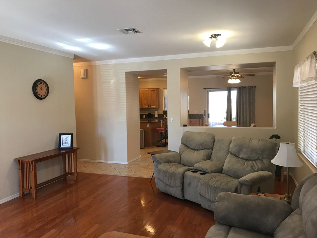 2530 Evansville Ave - Photo 5 of 20