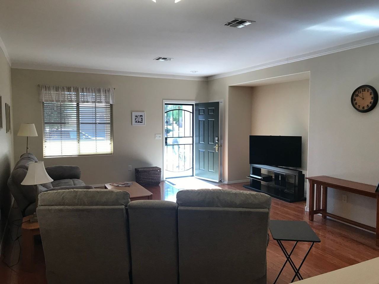 2530 Evansville Ave - Photo 7 of 20