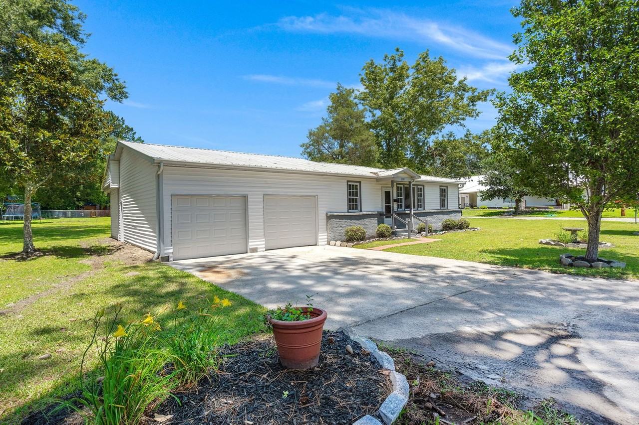 110 Warren St - Photo 2 of 26