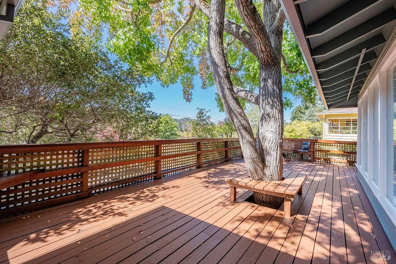 21 Pleasant Ln - Photo 3 of 35