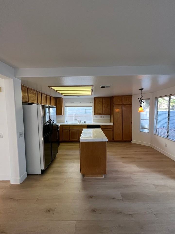 1042 S Laughingbrook Ct - Photo 2 of 25