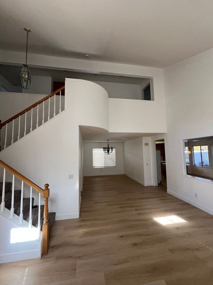 1042 S Laughingbrook Ct - Photo 3 of 25