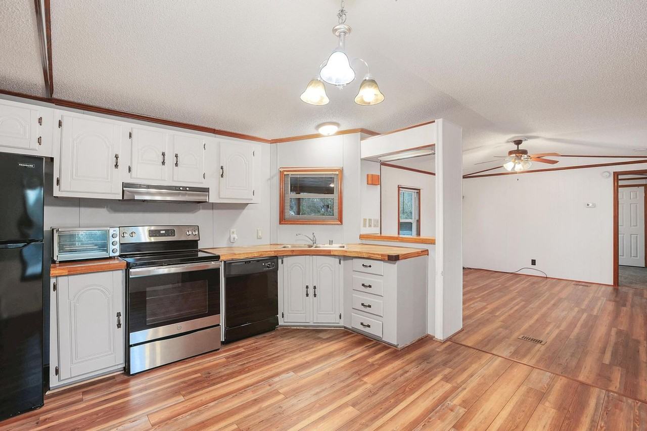 312 Queens Rd - Photo 3 of 21
