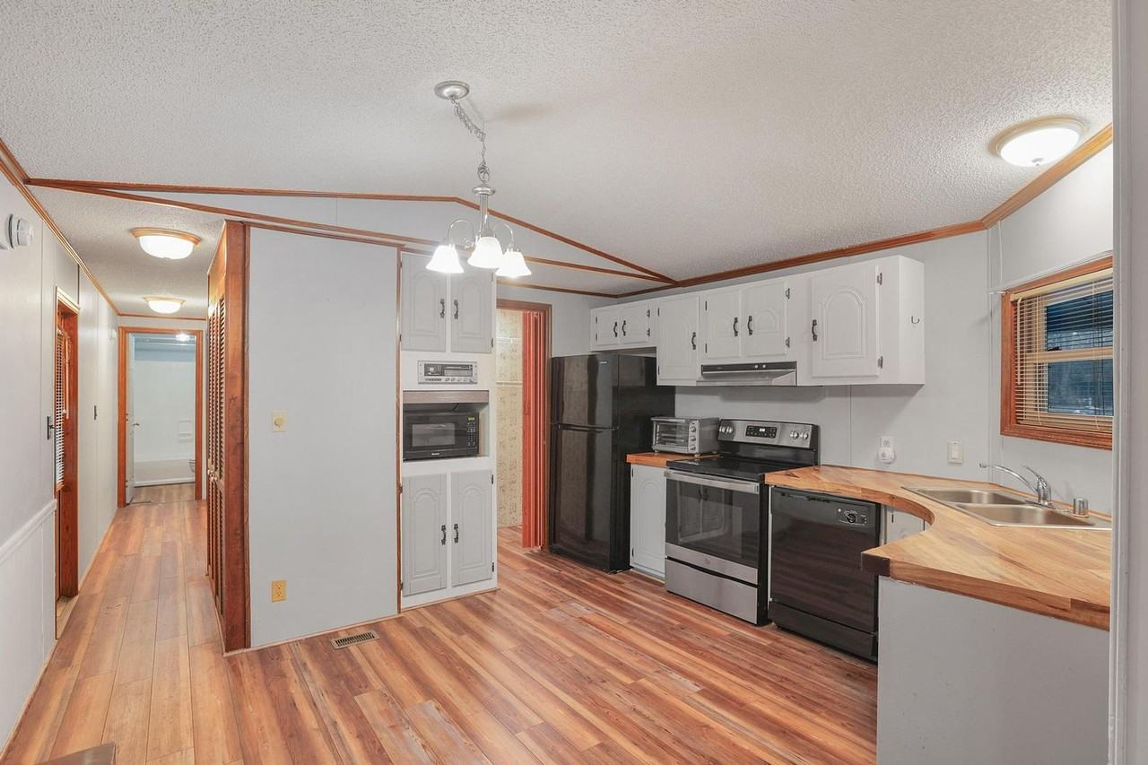 312 Queens Rd - Photo 5 of 21