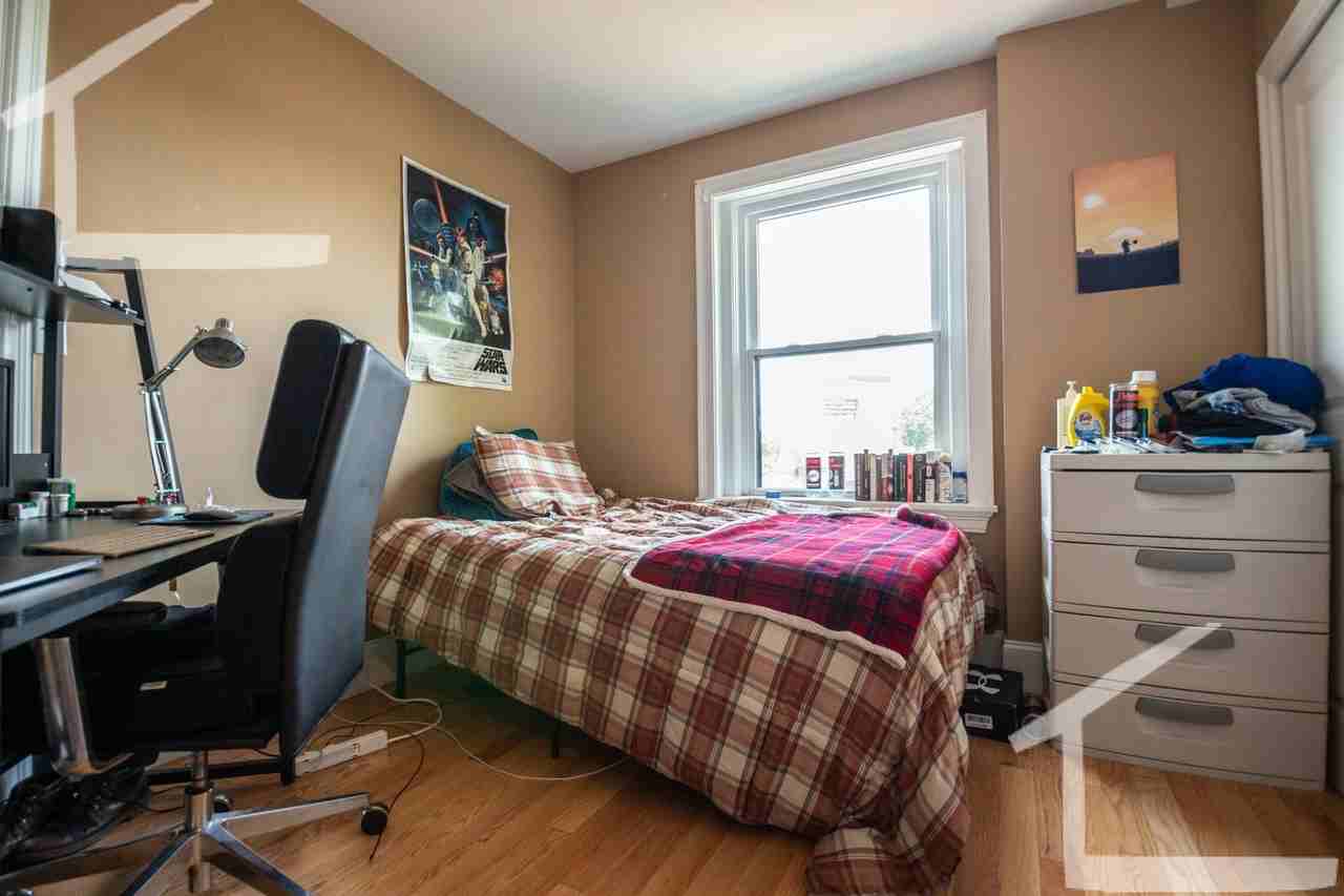 38 Linden St - Photo 5 of 14