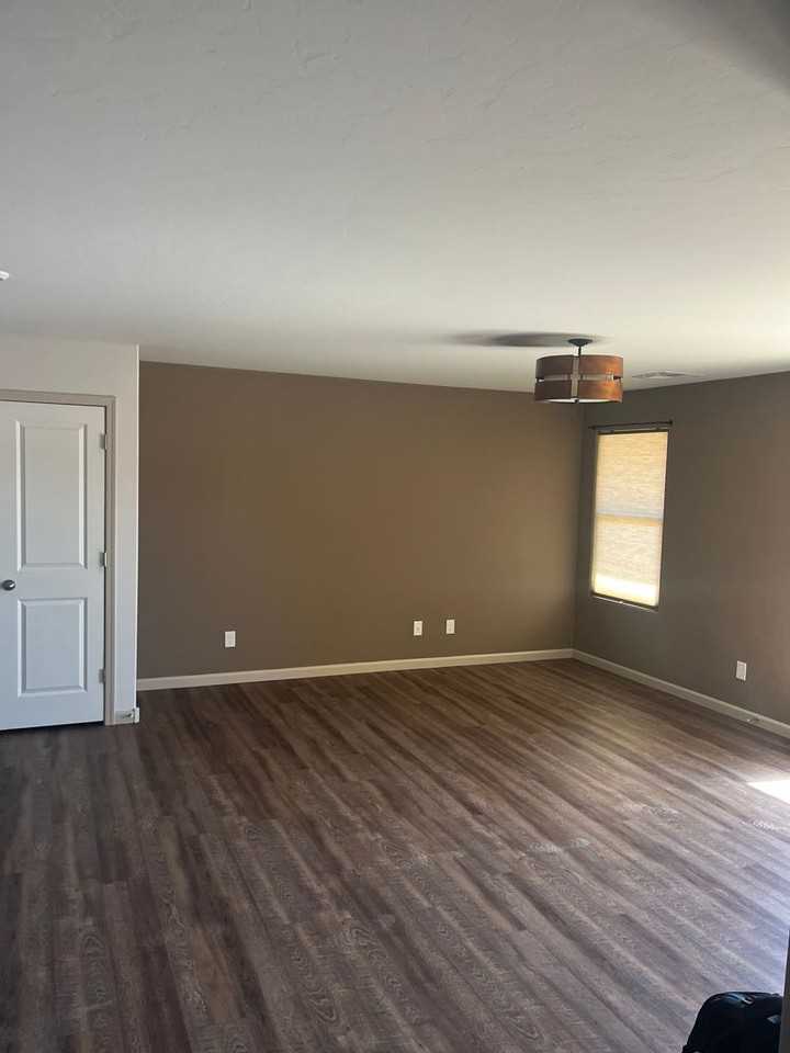1617 W Cottonwood Bluffs Dr - Photo 4 of 10