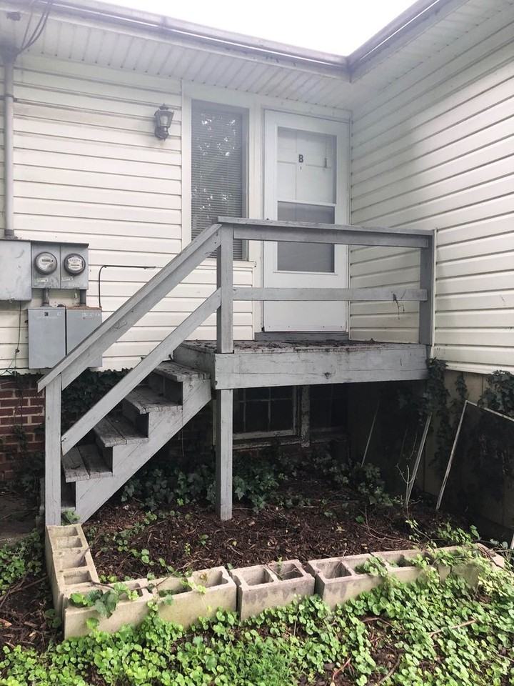 912 Lexington Ave Apt B - Photo 2 of 9