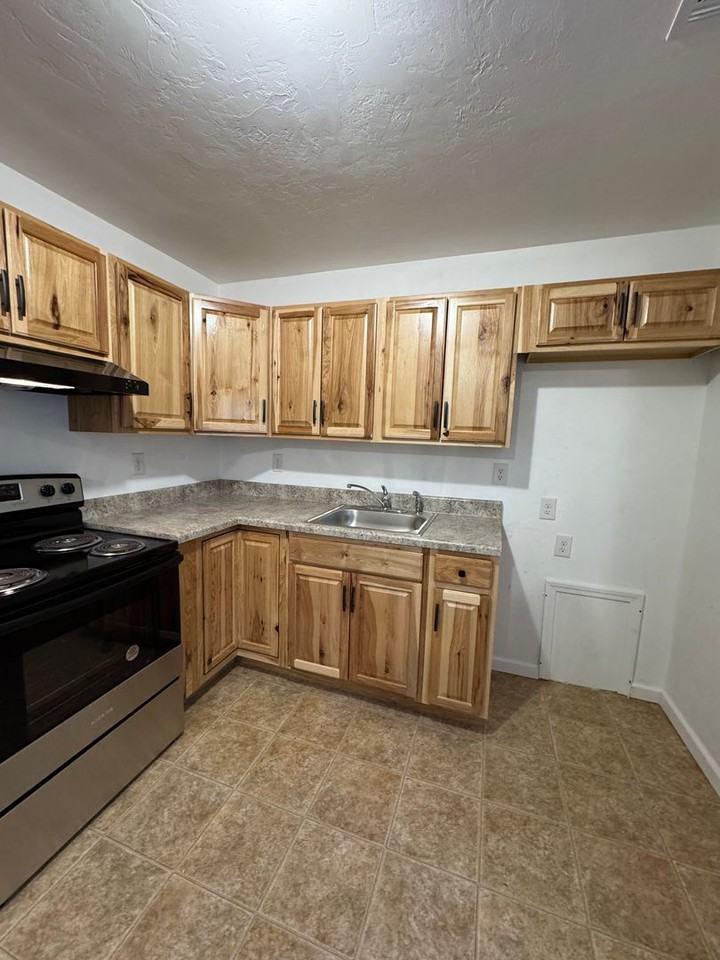 4114 Cunningham Dr - Photo 6 of 12