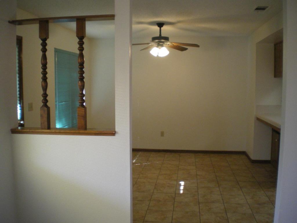 4243 Southampton Ct - Photo 7 of 20