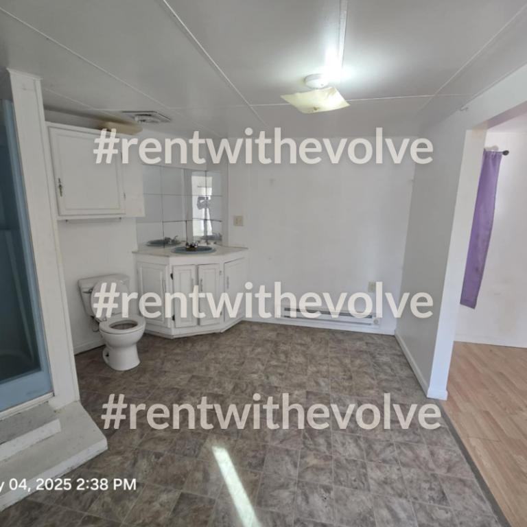 4215 W 100 S - Photo 4 of 11