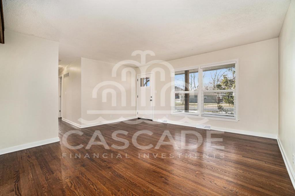 403 Nw Village Dr - Photo 2 of 17