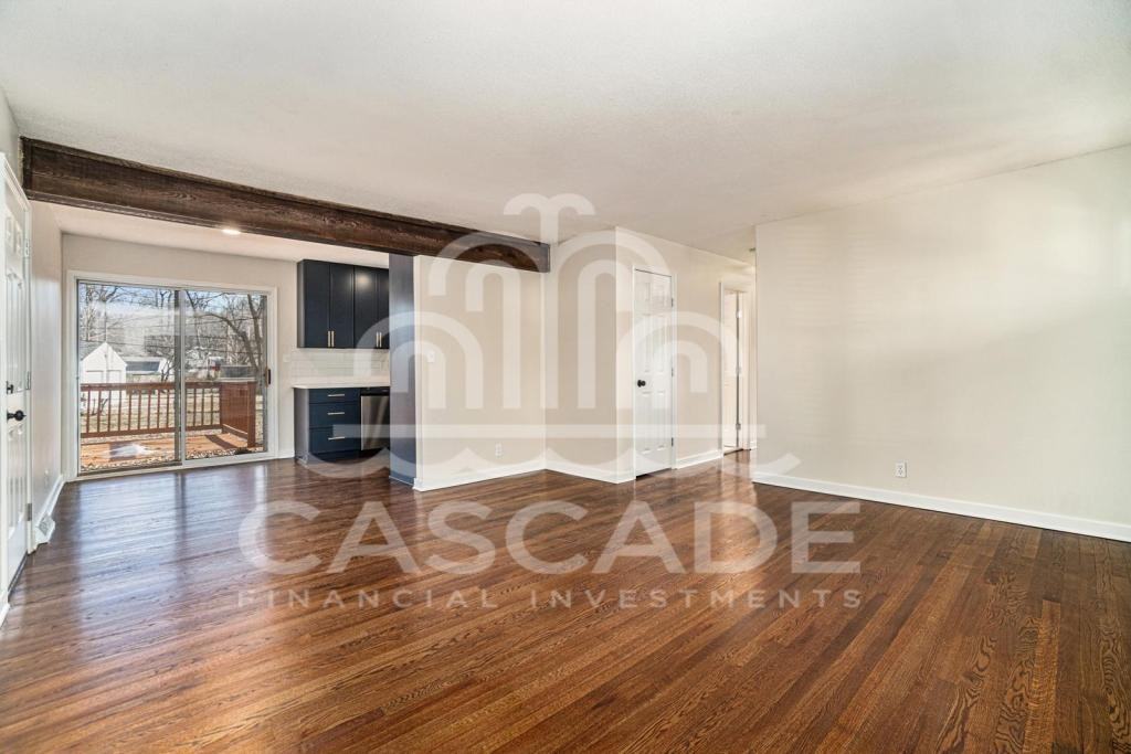 403 Nw Village Dr - Photo 3 of 17