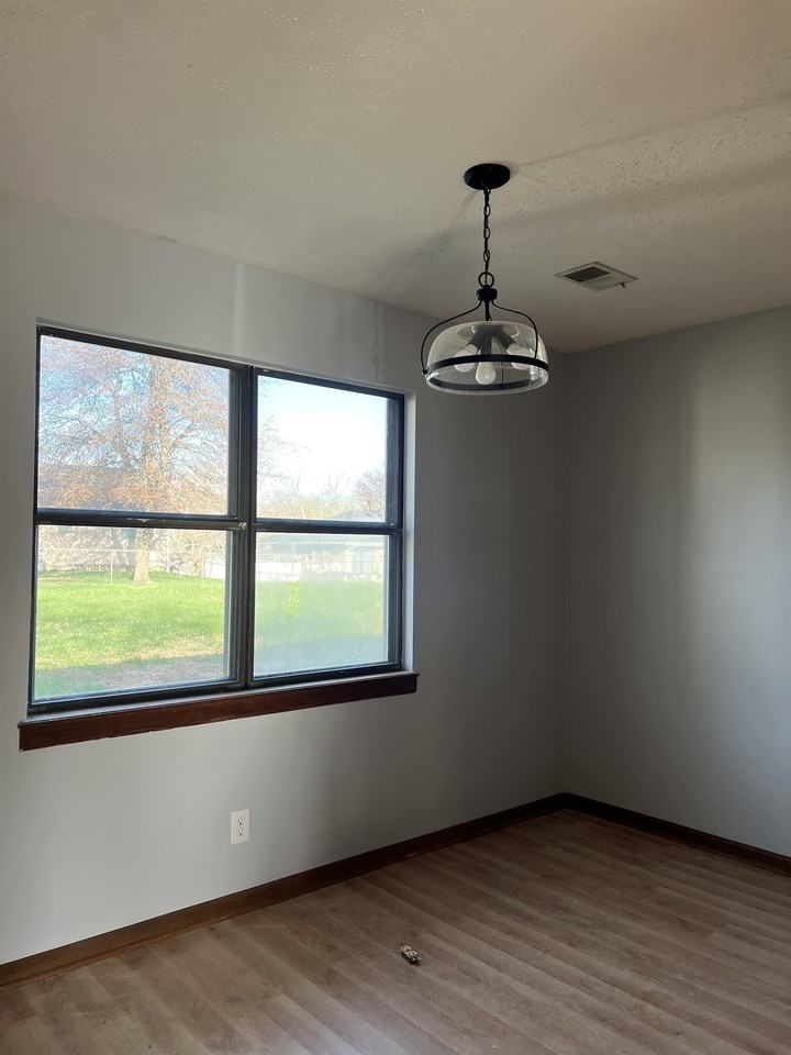 242 Se 111th Rd - Photo 3 of 15