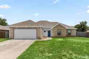 featured image of 325 Driftwood Ln