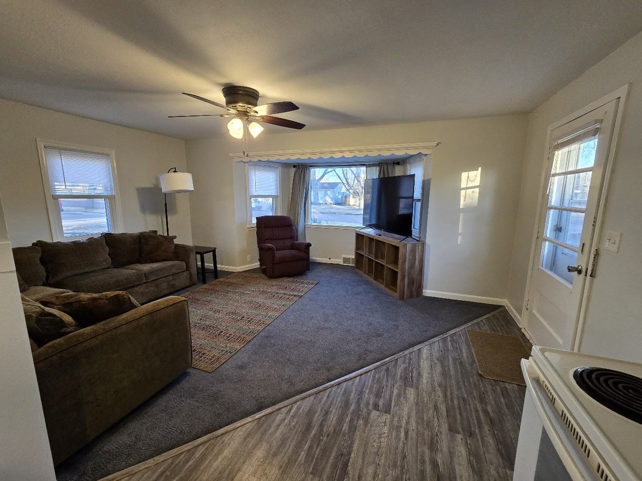 1769 Illinois Ave Sw - Photo 3 of 8