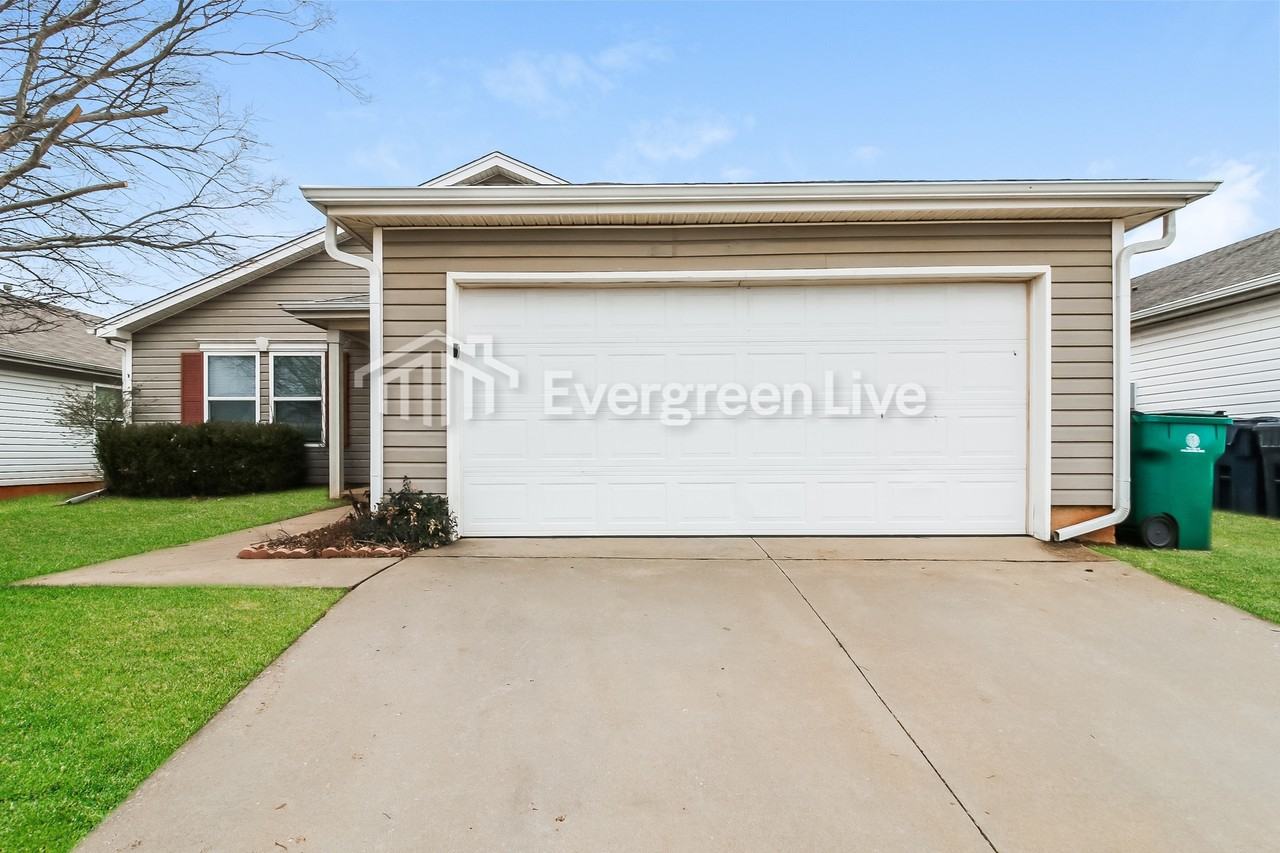 14913 Madder Dr - Photo 2 of 15