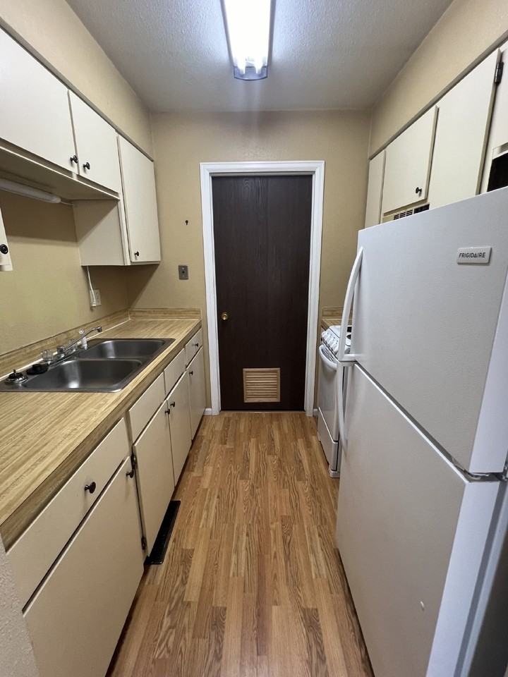 5007 Townsend Pl - Photo 7 of 15