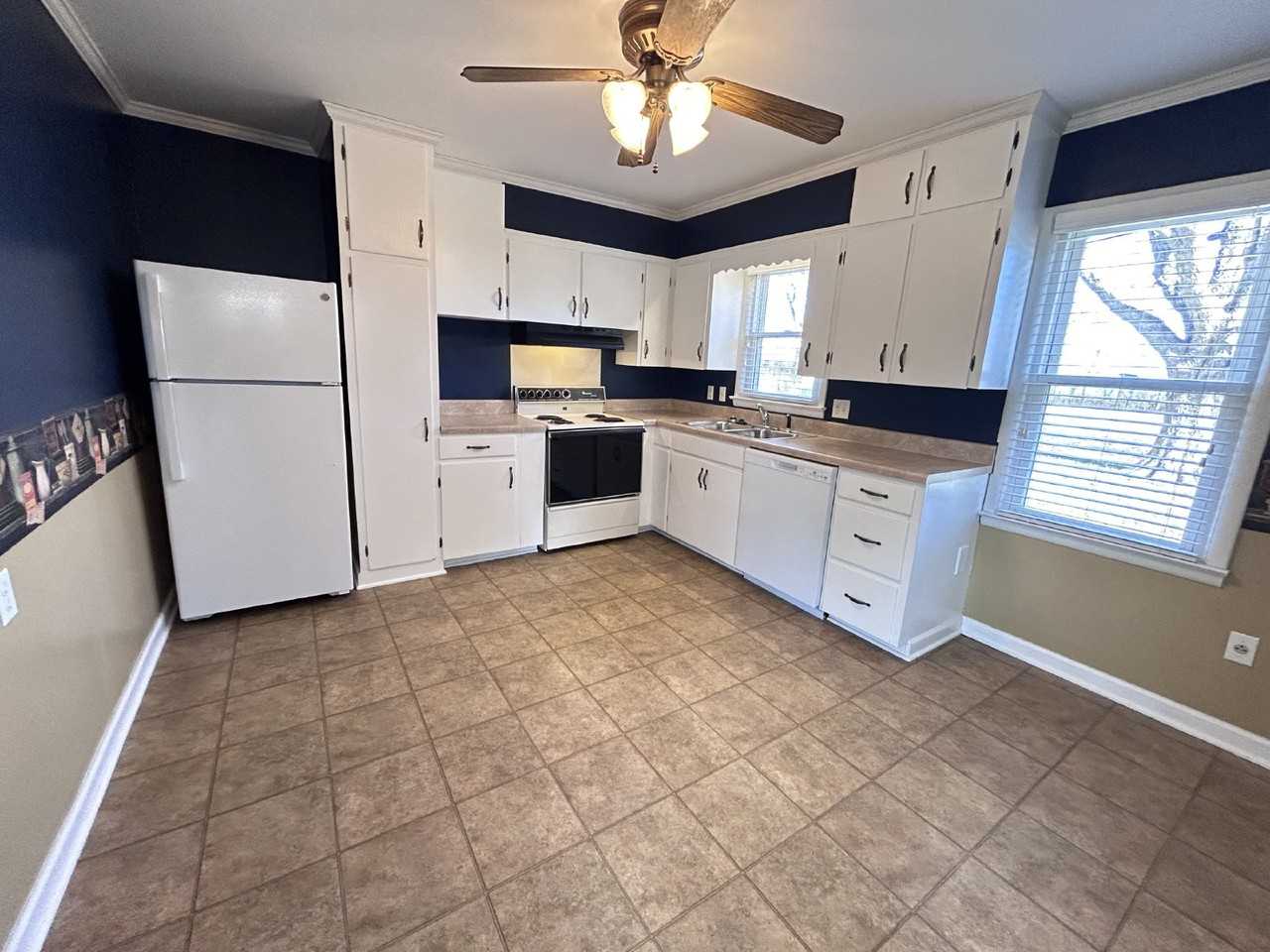 426 N Ezell St - Photo 4 of 12