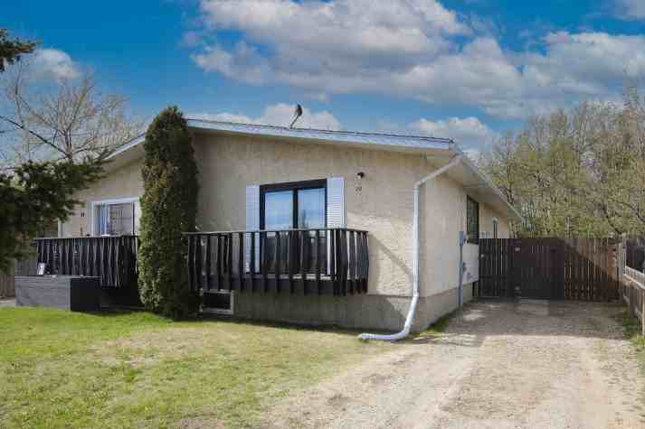 Pet Friendly 2 Bed Basement Suite in Sylvan Lake! - Photo 2 of 12