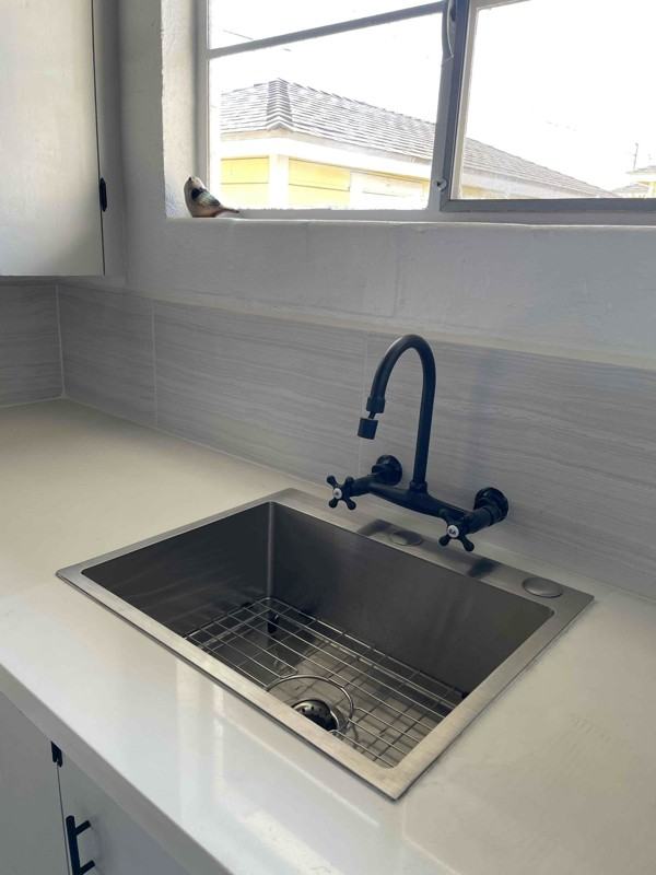 233 California St #B - Photo 2 of 10