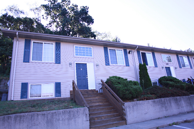 218 S Kendall Ave - Photo 2 of 13