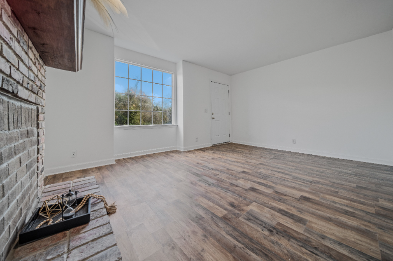 3431 Tisdall Dr - Photo 5 of 18