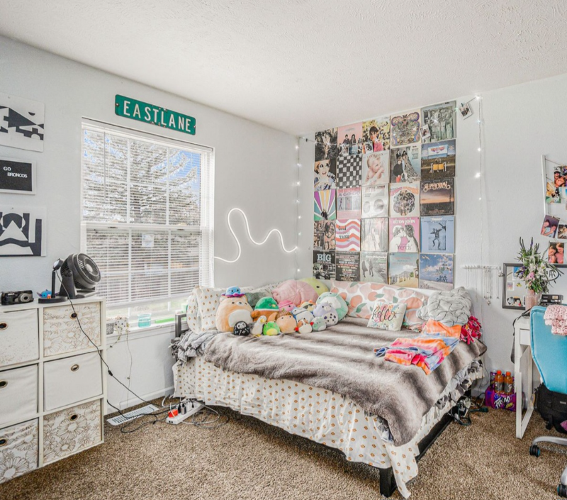 124 S Kendall Ave - Photo 3 of 15
