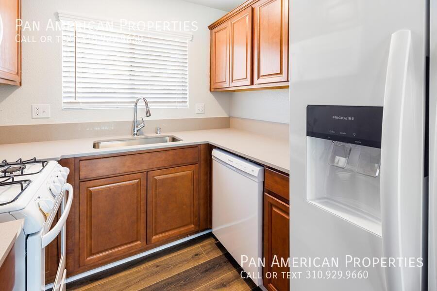 La Vista Apartments - Photo 3 of 18