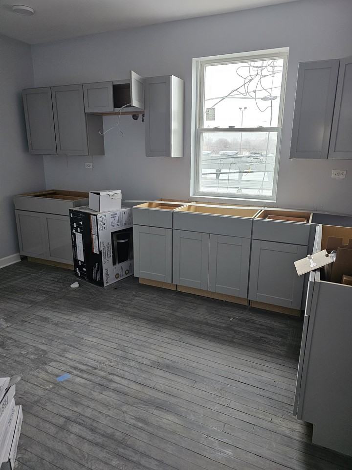 7914 S Harvard Ave #1R - Photo 5 of 10