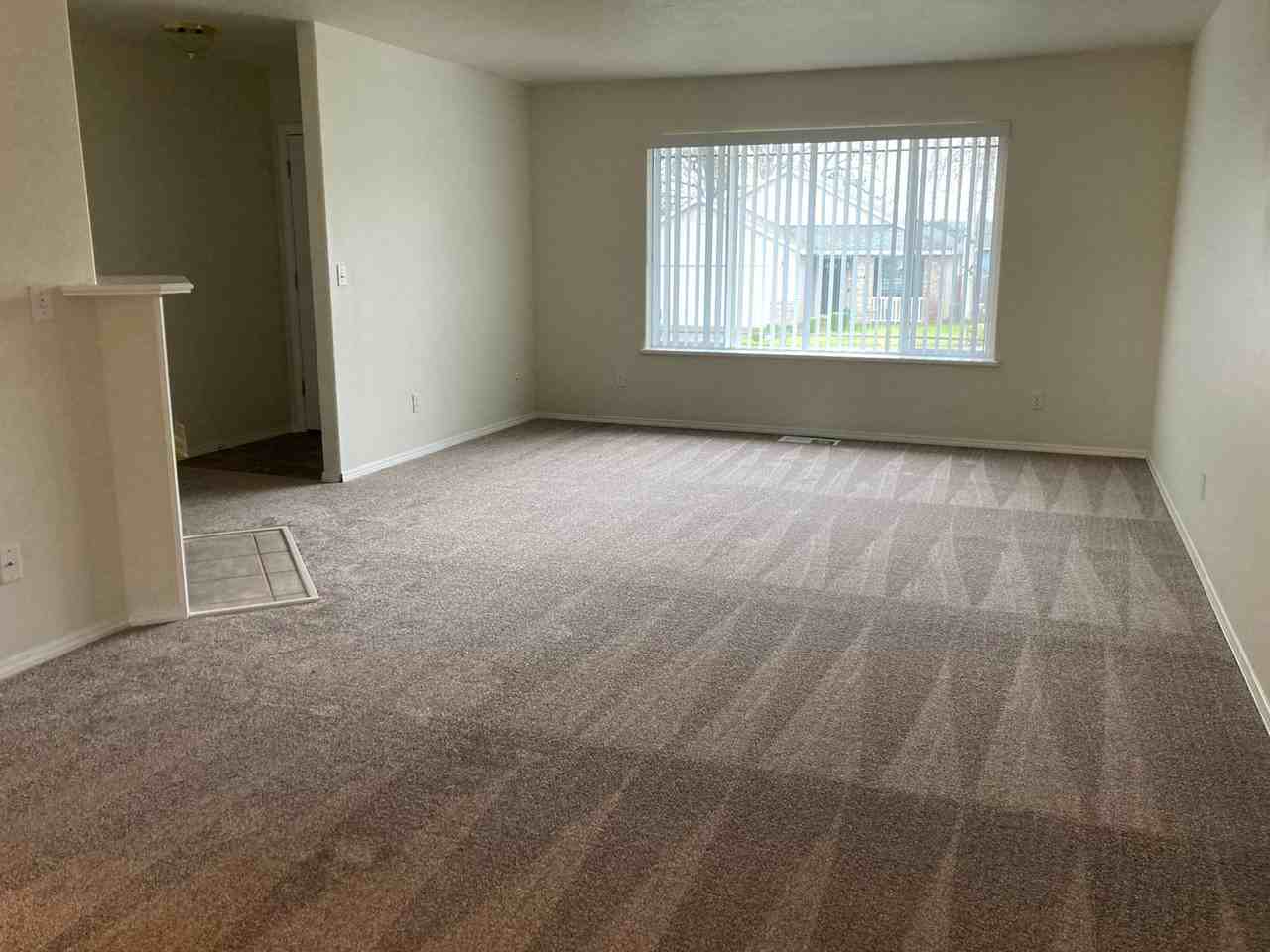 5442 Monterey Dr Se - Photo 2 of 19