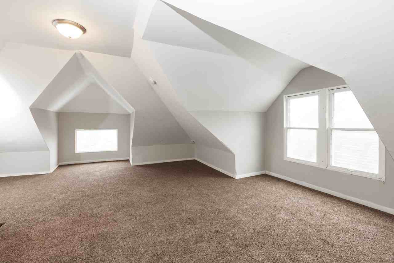 2742 18th Ave S - Photo 6 of 21