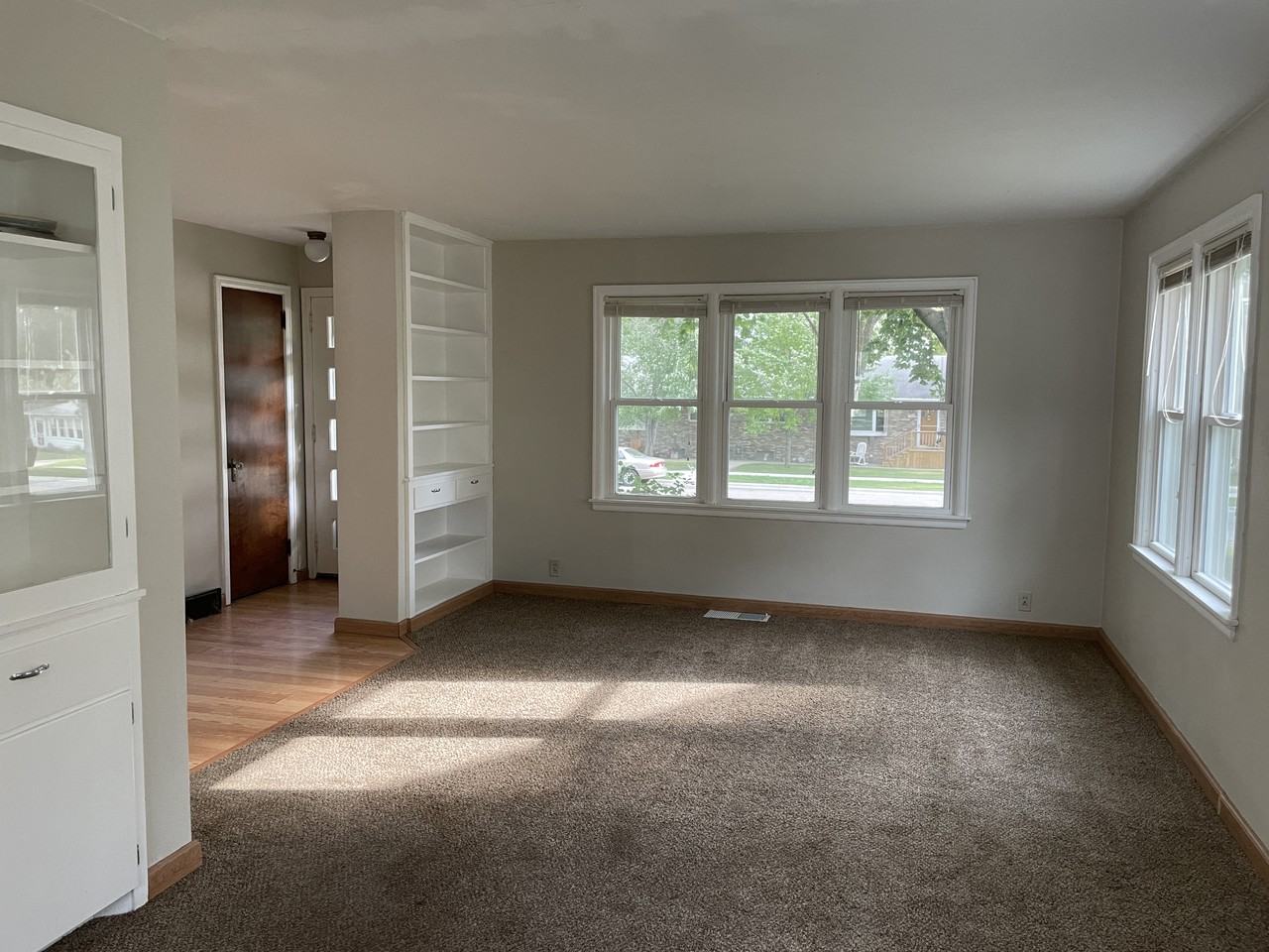 703 E Summit Ave #NA - Photo 3 of 10