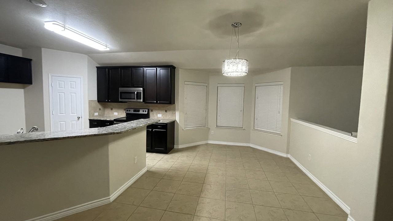 2823 Oak Glen Ct #NA - Photo 7 of 26