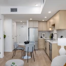 4118 Cambie Street - Photo 6 of 11