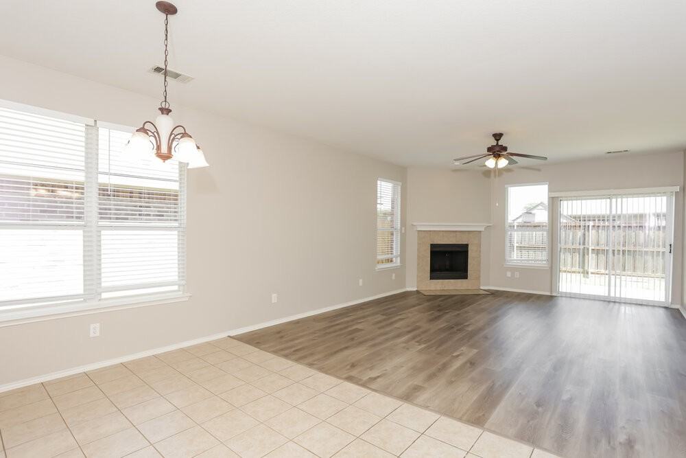7633 Hollow Forest Dr - Photo 5 of 16
