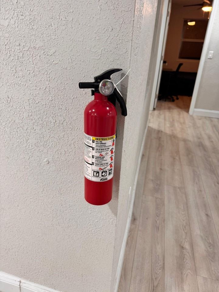 Queensboro Avenue South - Photo 6 of 7