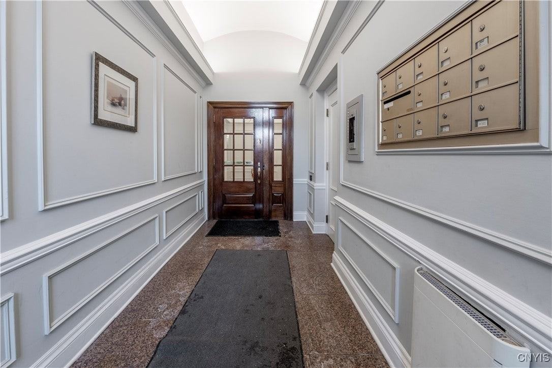 429 N Franklin St - Photo 3 of 39