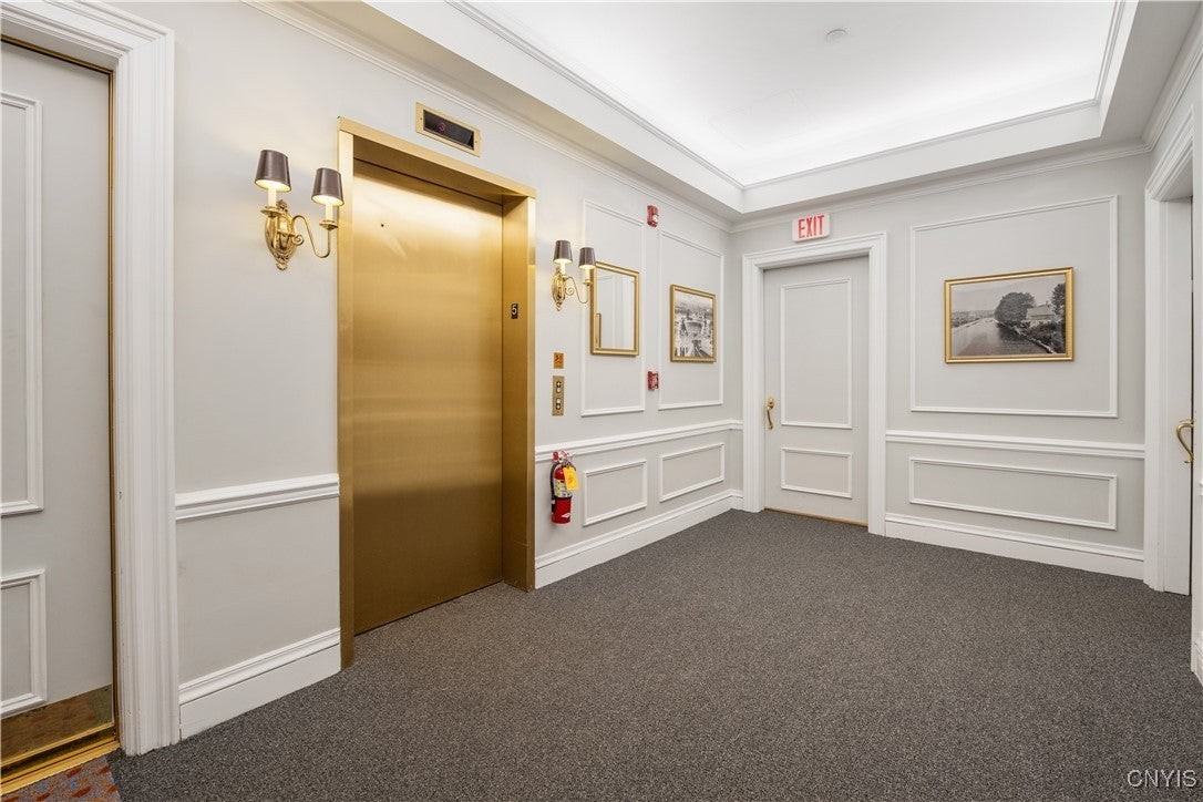 429 N Franklin St - Photo 4 of 39