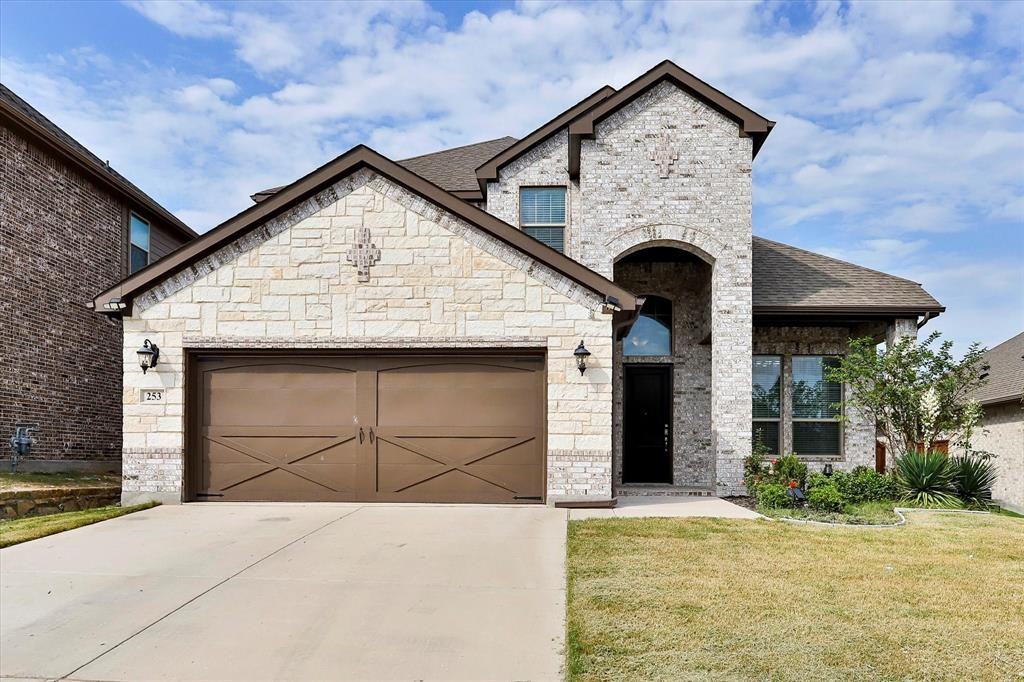 253 Gill Point Ln - Photo 2 of 36