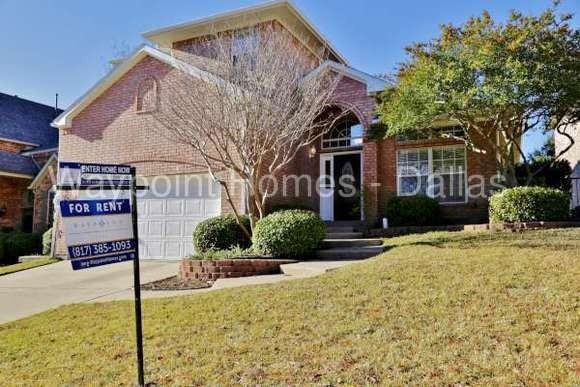 320 Valiant Dr - Photo 2 of 60