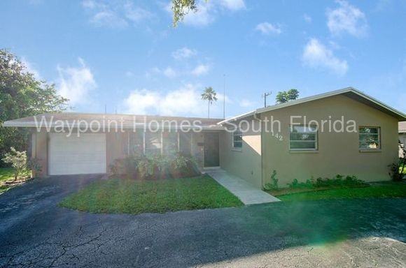 142 SW 52nd Ave - Photo 3 of 28
