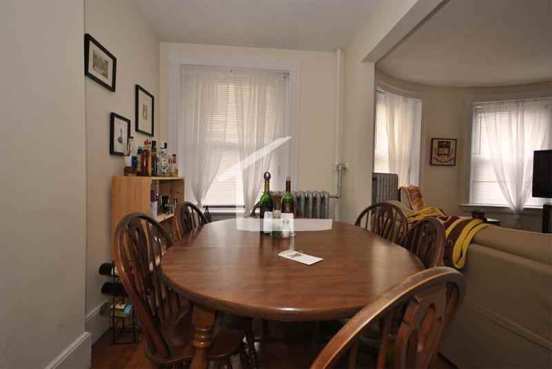 32 Linden St #4 - Photo 7 of 10